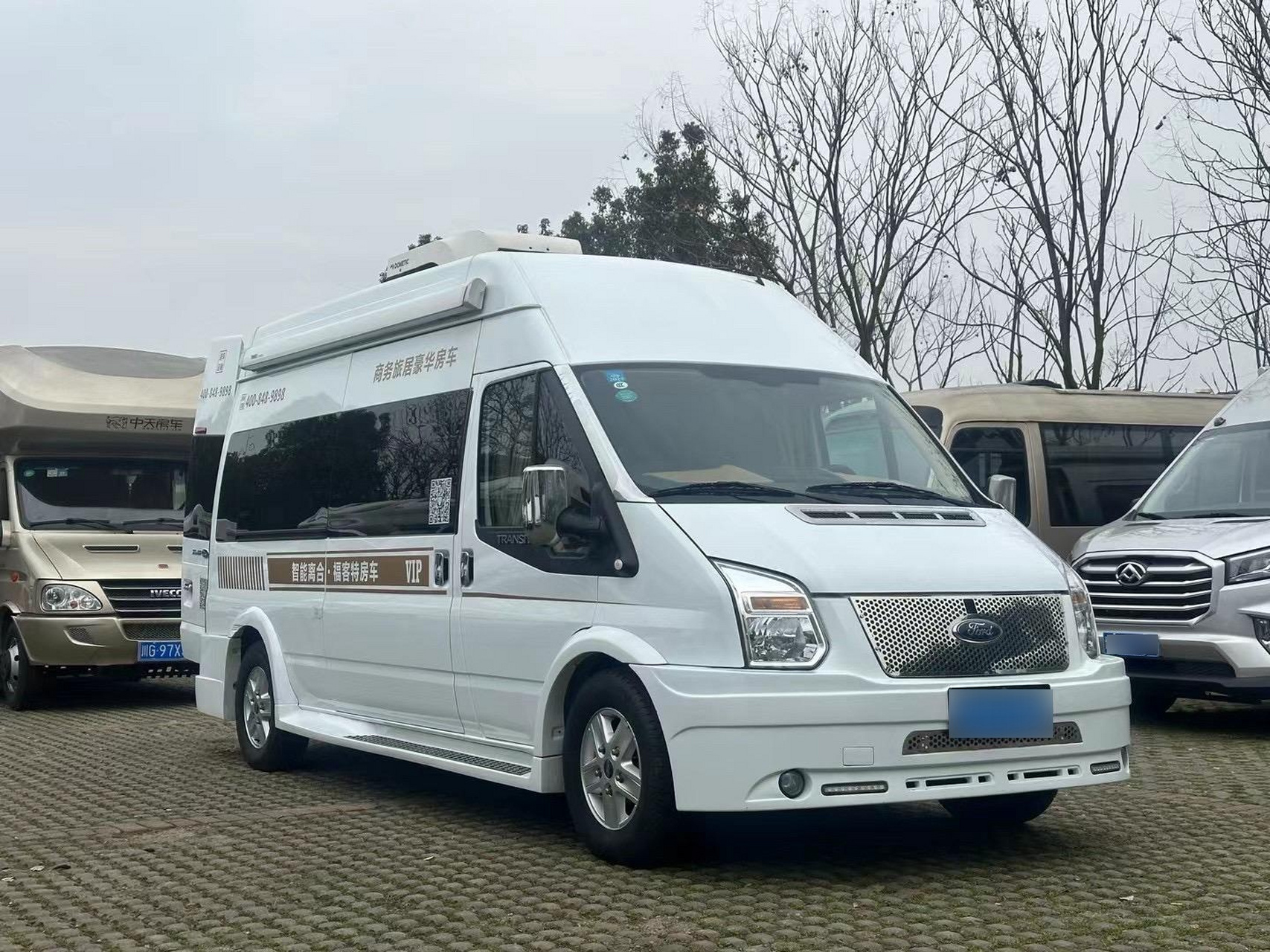 商务房车天花板  后置厨卫 极品福客特大金牛 纯美式大van v348底盘