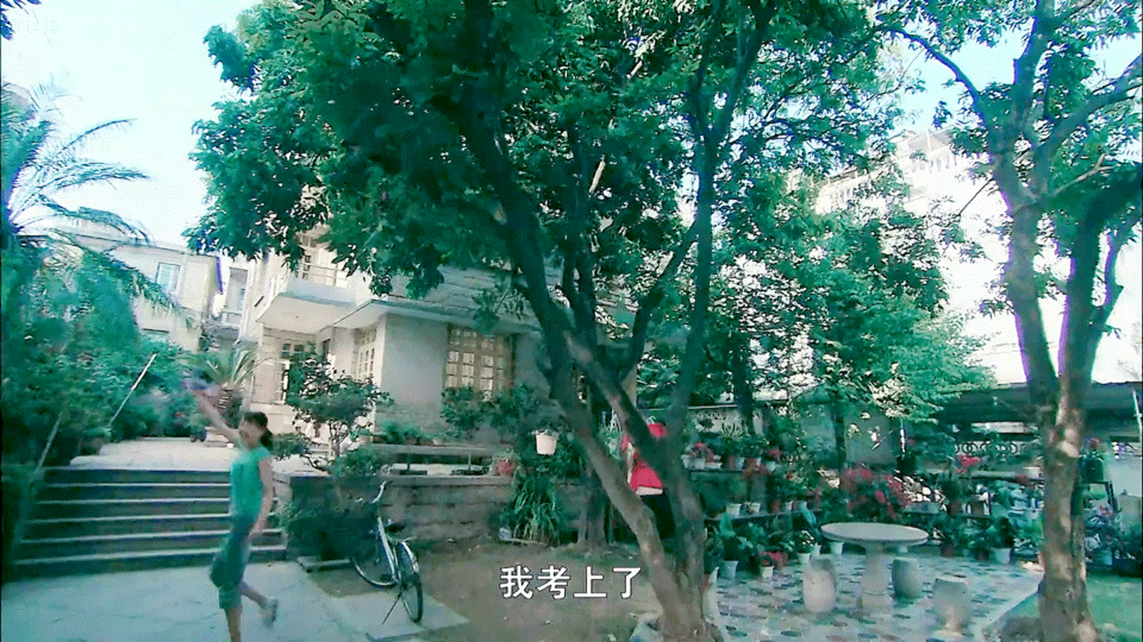 楚雨荨家怎么能算穷呢?