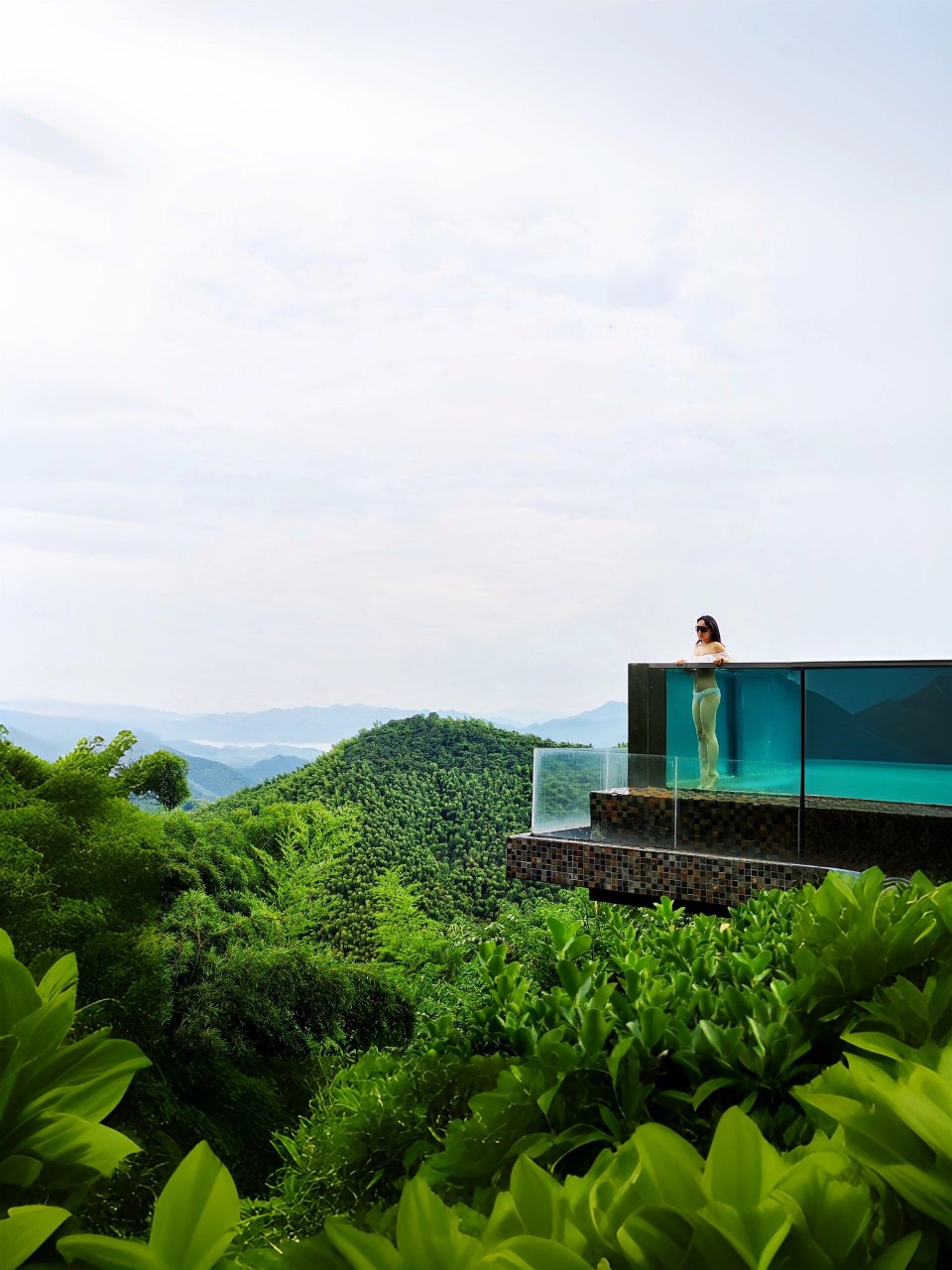 全球十大必睡民宿之一湖州·裸心堡 98 裸心堡,让你如入童话世界!