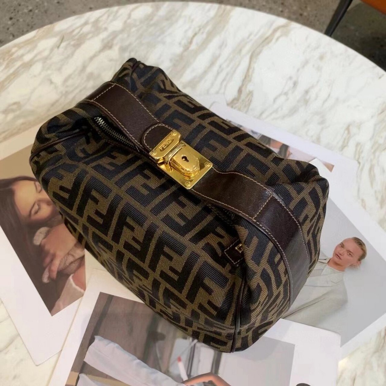 3934333338 |芬迪中古饭盒包 大号 【中古】 尺寸2570