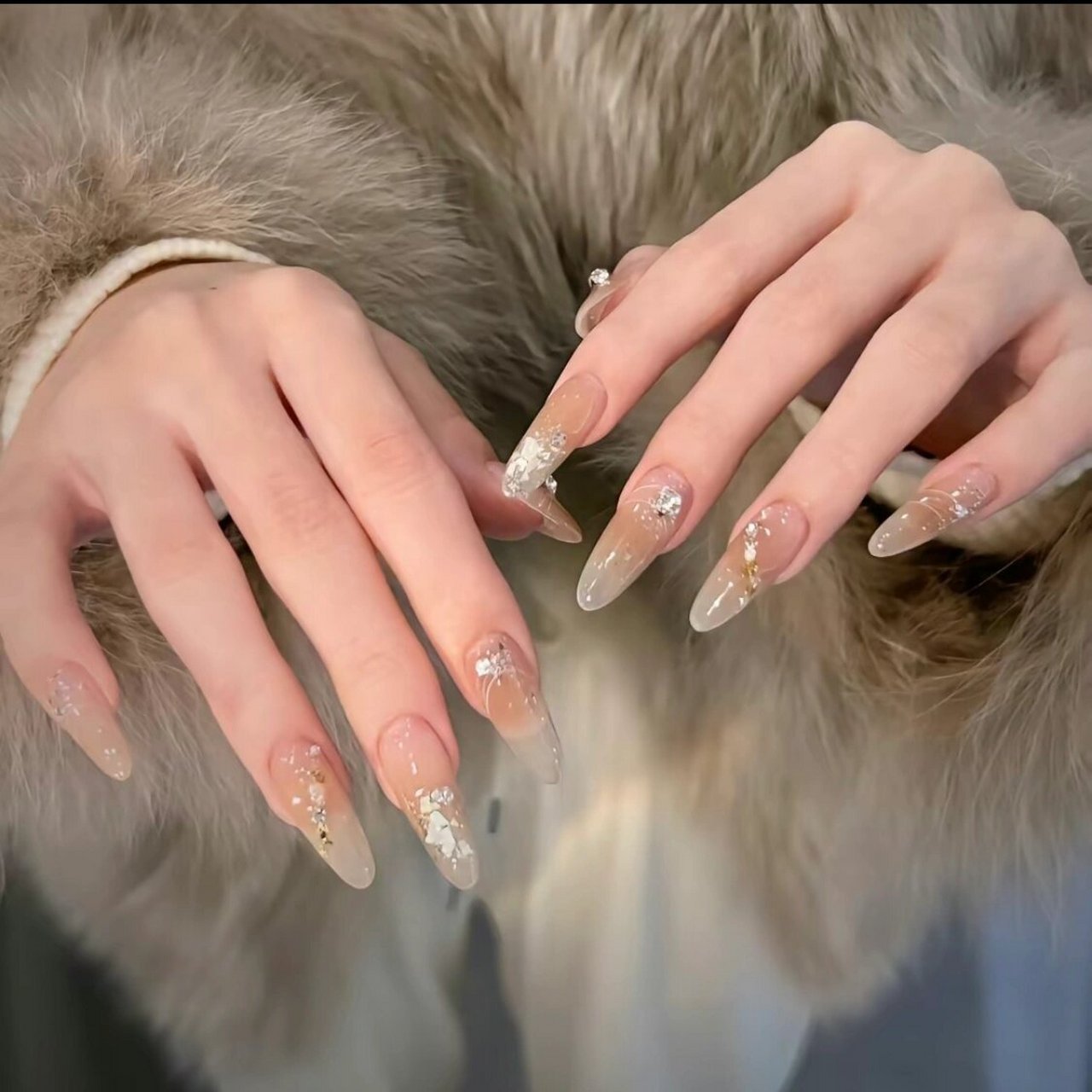 秋冬爆款美甲图集 秋冬显白腮红甲97 气质高级又显白!