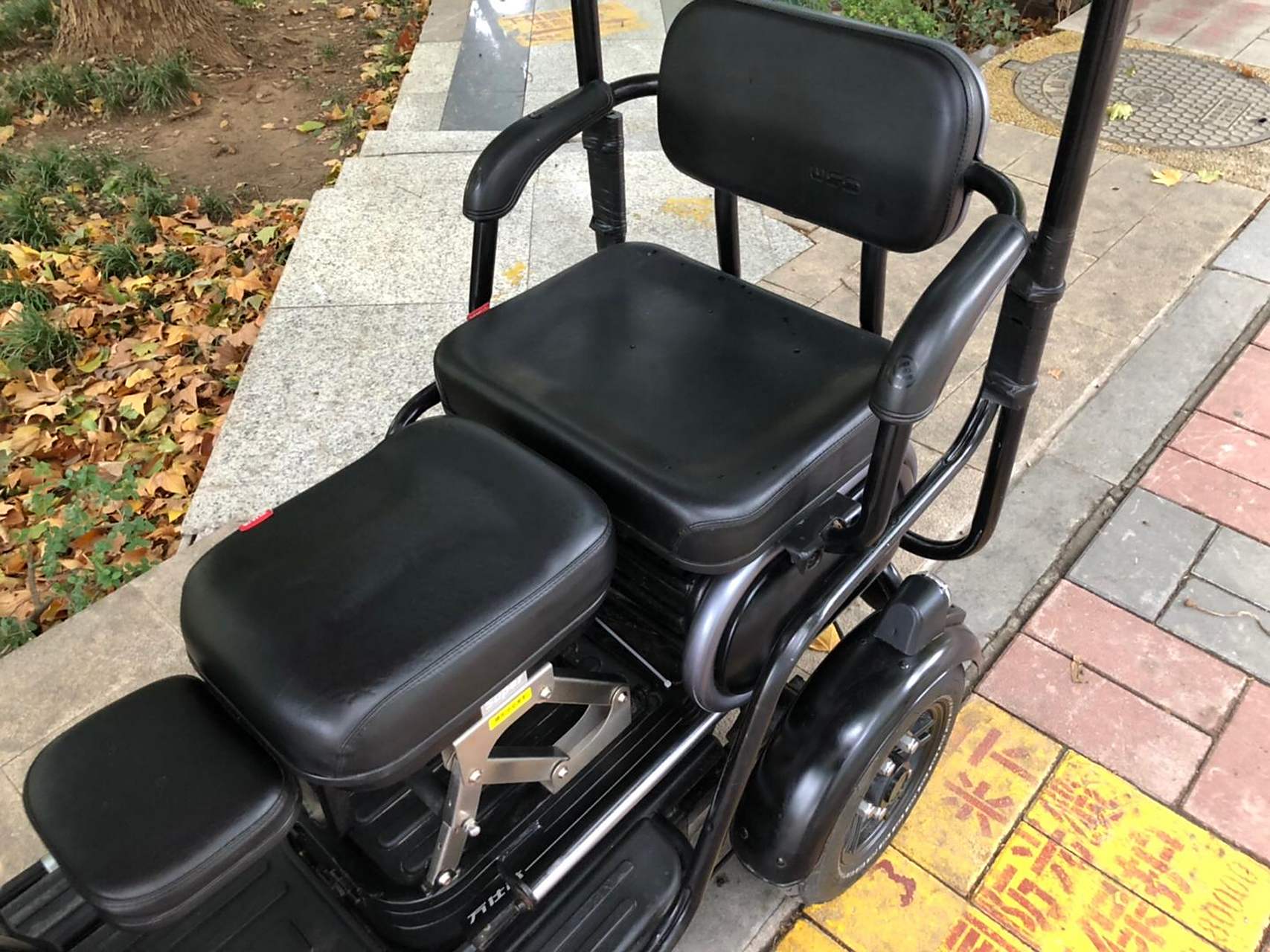 崭新21年天津万仕达(最高端的电动车),透镜大灯,座椅90可调高低,可