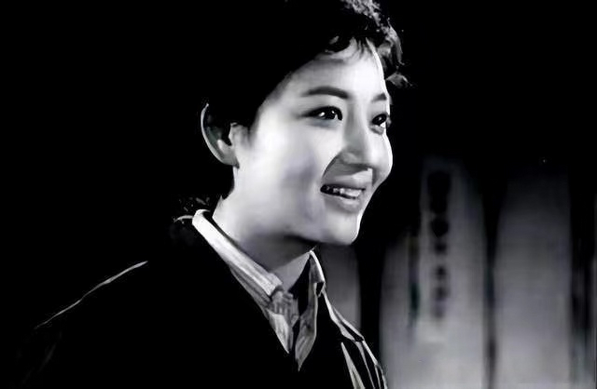 李长乐1938年10月生,1957年考入北京电影学院表演系,毕业后留校任教