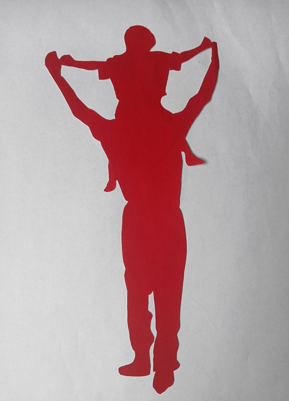 6月18日是父亲节,扬州年过七旬的"剪纸达人"方世岳老人,创作出了一组