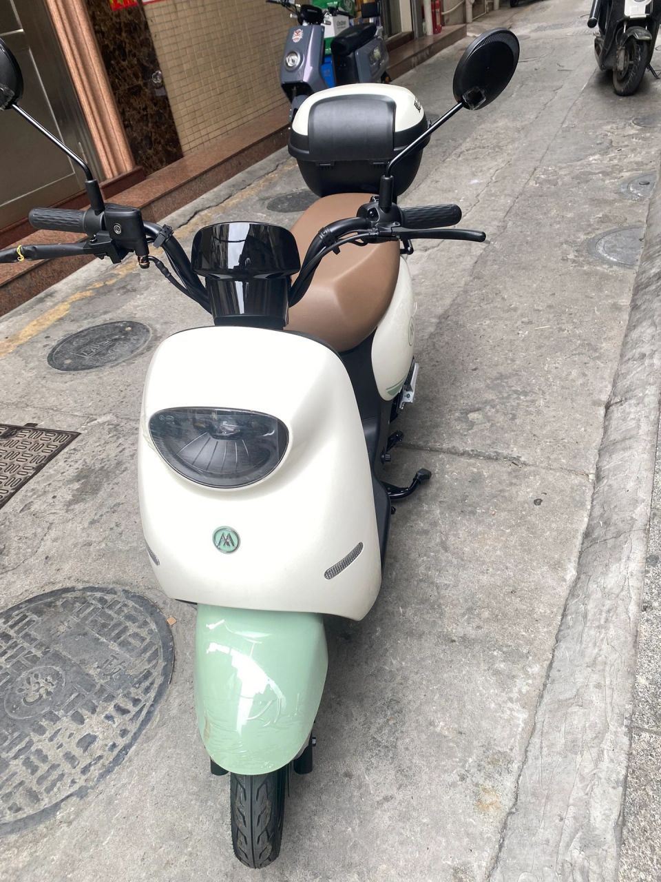 全款拿下我的爱玛电动车1999啦 我找到一个超级好的老板,爱玛店48v20a