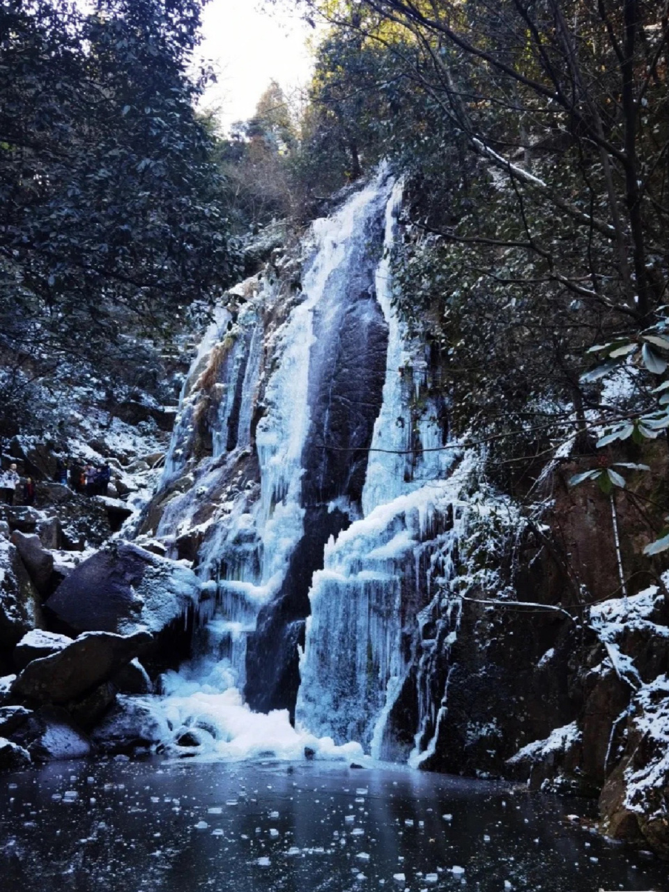 剑池冰瀑7615i莫干山风景名胜区内 一朝冬日至,莫干山剑池冰瀑