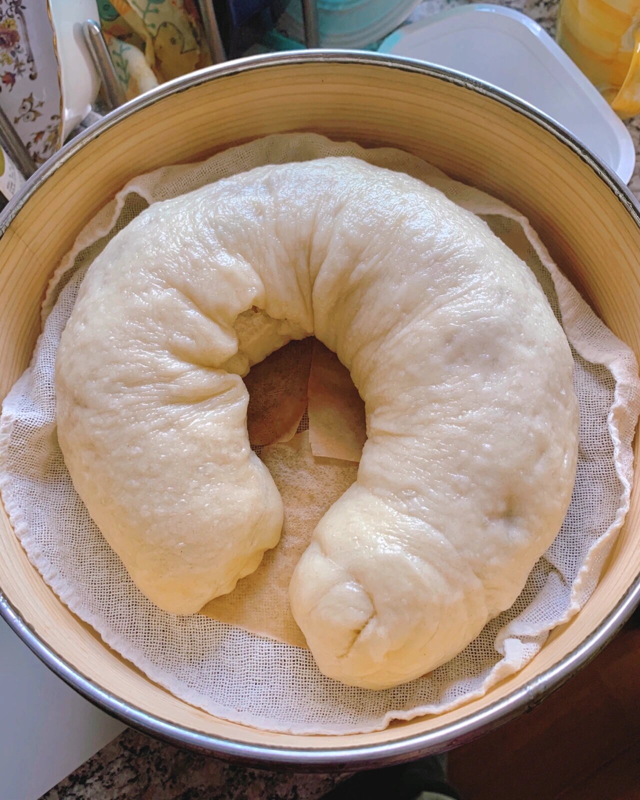 白白胖胖大肉龙 今天又做了肉龙吃,这次听麻麻建议做的猪肉大葱经典款