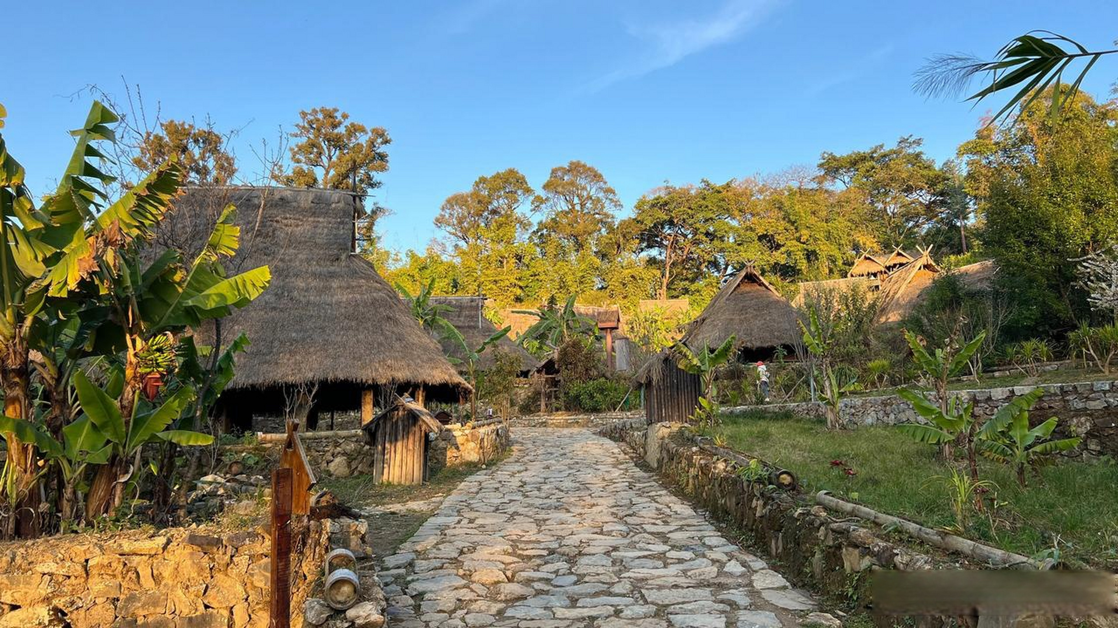 旅行随手拍中国最后一个原始部落,云南省沧源县翁丁村