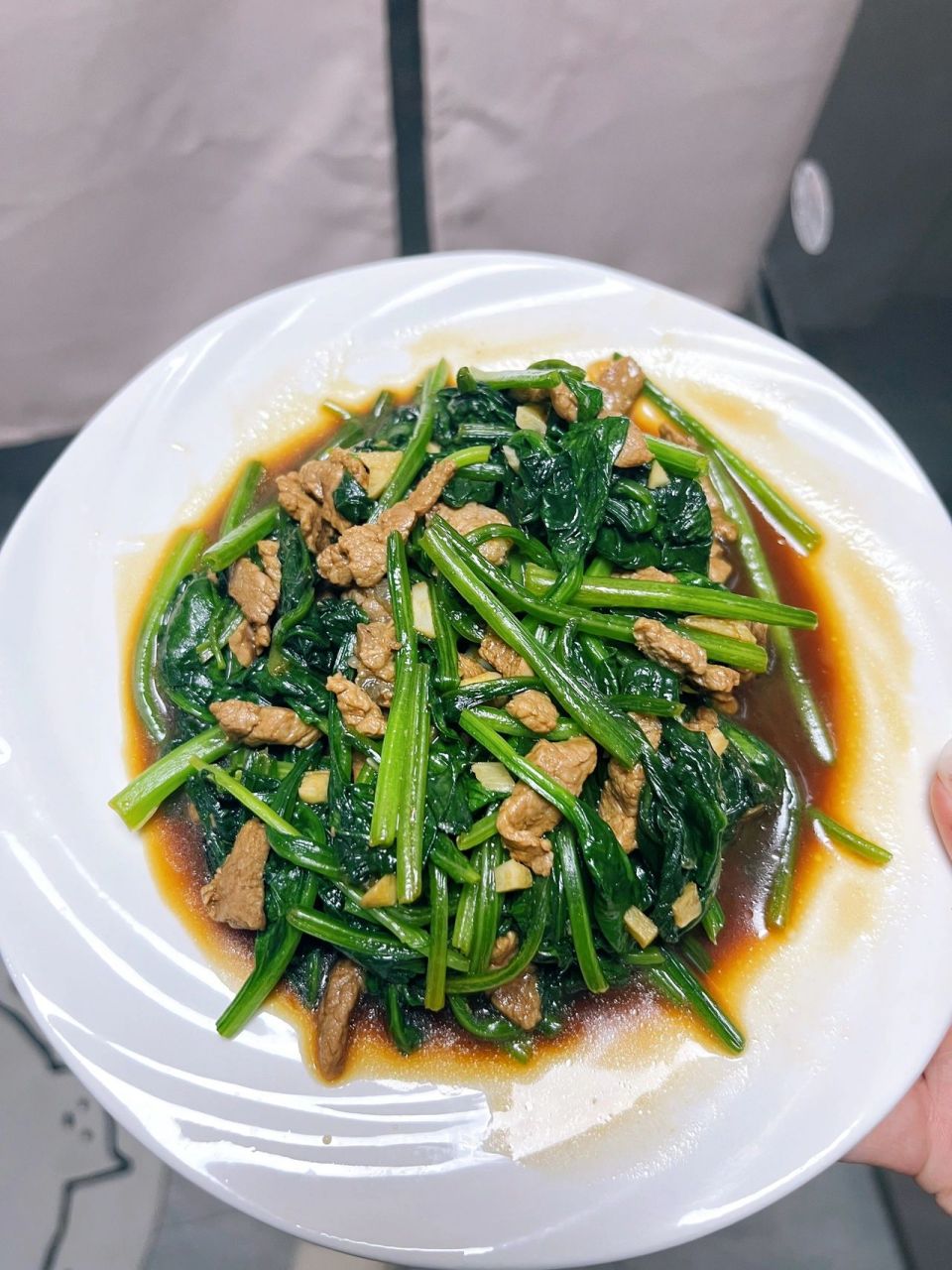 菠菜炒肉图片