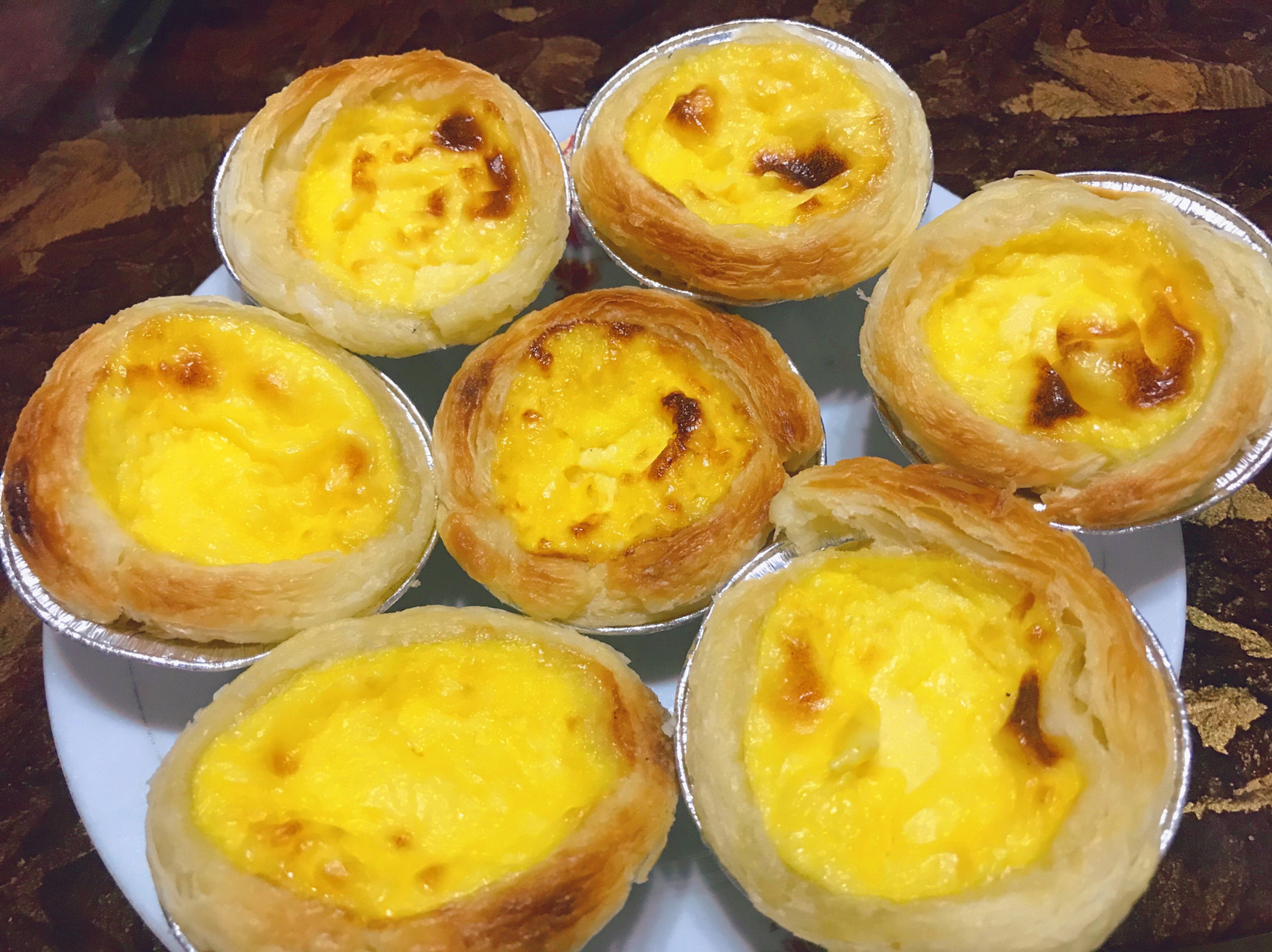 微波炉自制蛋挞 1,工具:格兰仕微波炉(家里烤箱扔掉了,只有微波炉); 2