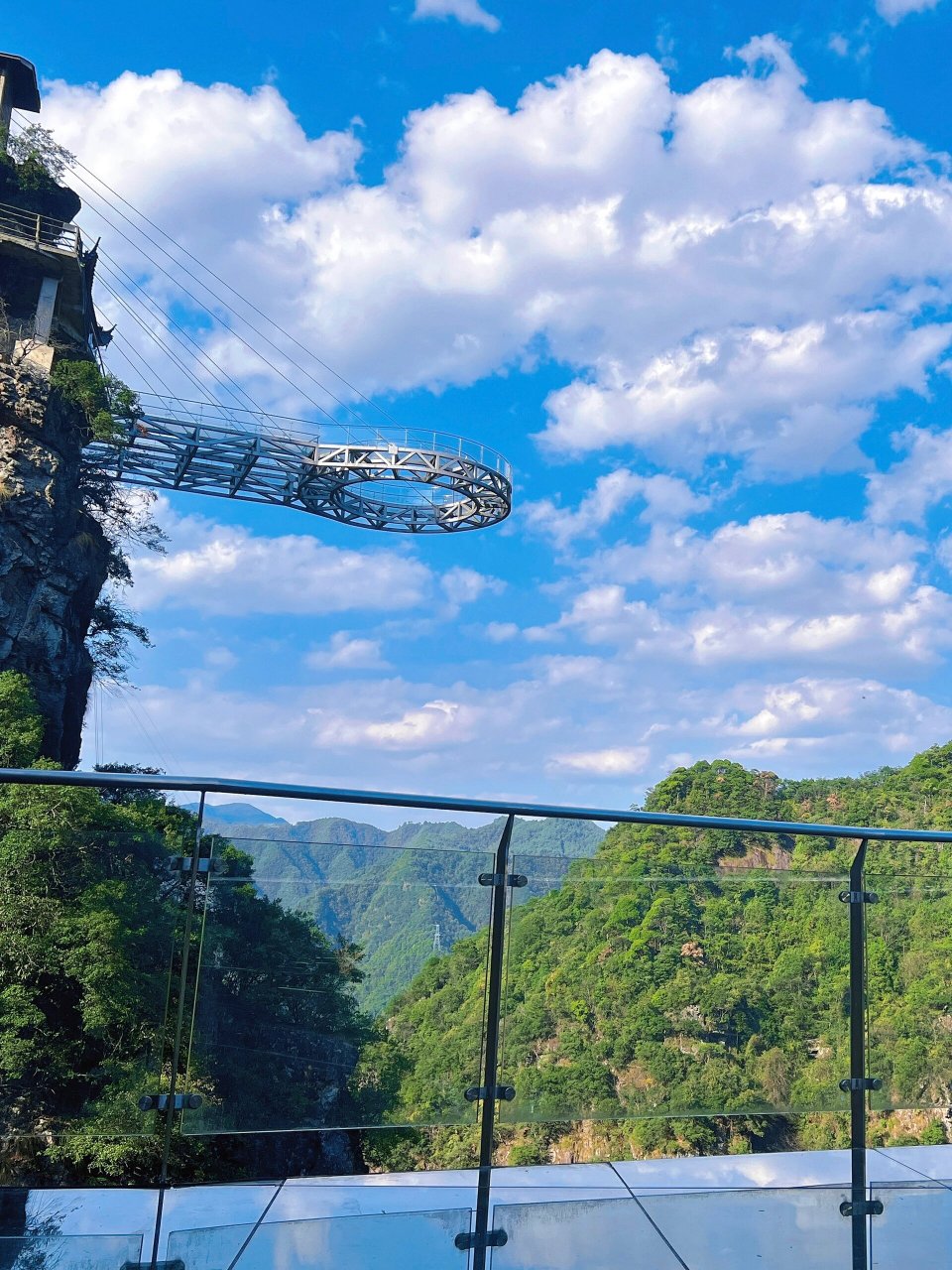 "江南小九寨"武义牛头山9672一日游 96牛头山被誉为"金华八婺第