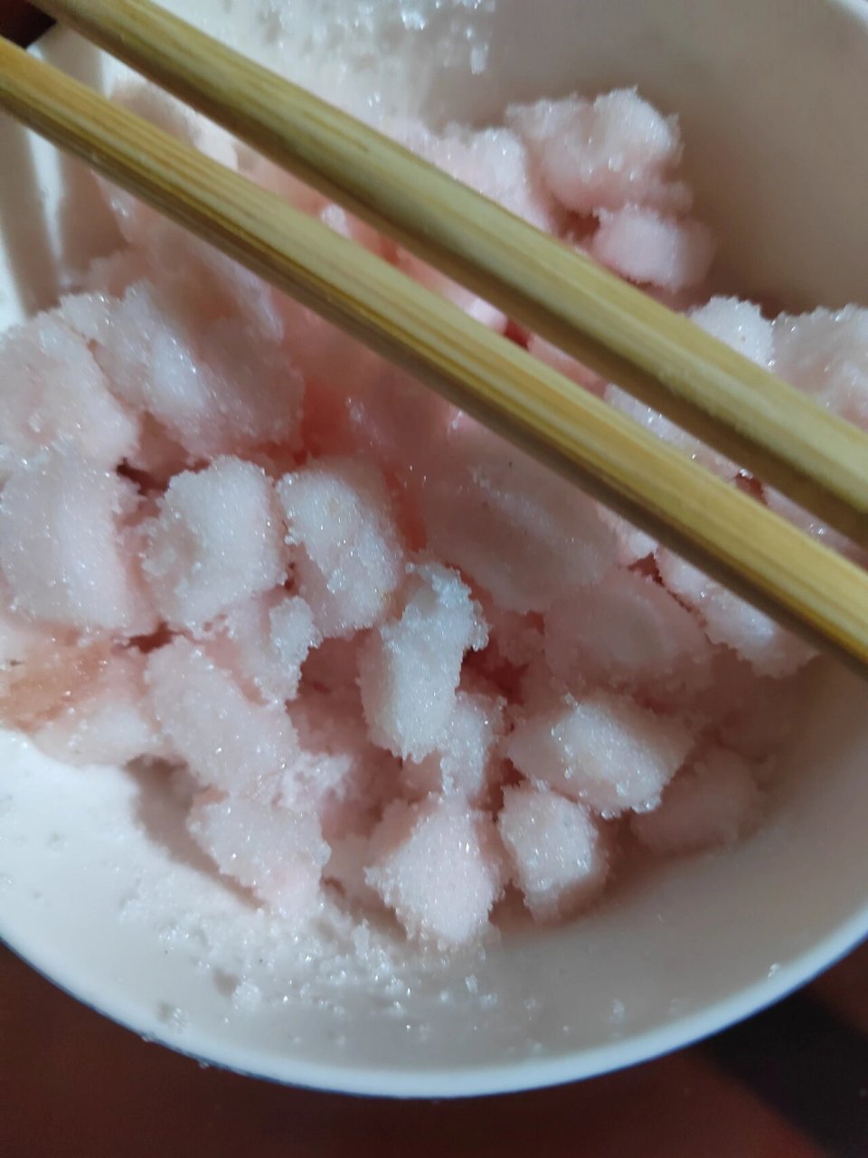 白糖肥肉包(他们网上都叫水晶包) 第一次做,肥肉粒有点大了.