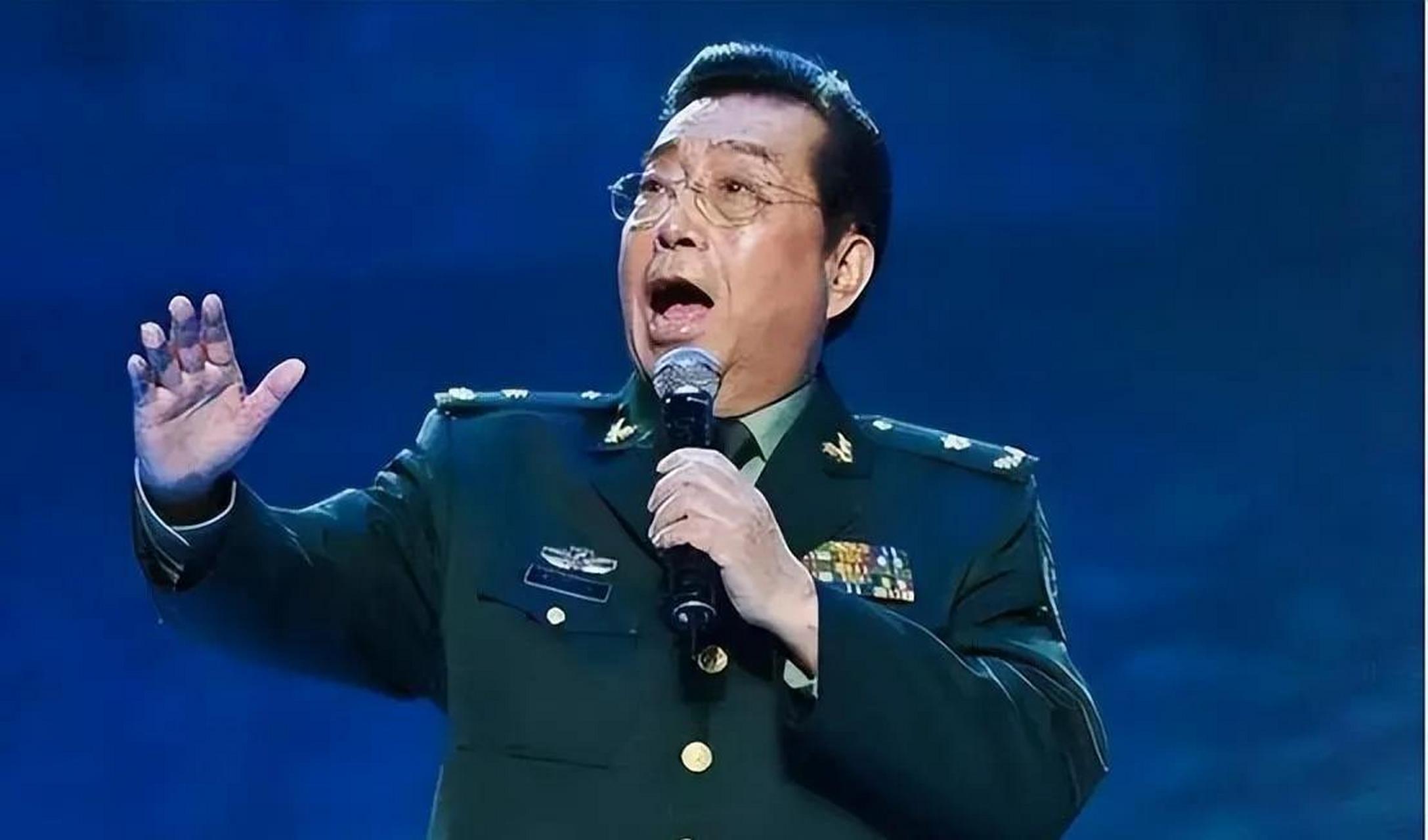 李双江,中国著名男高音歌唱家,享有"金嗓子"之称.