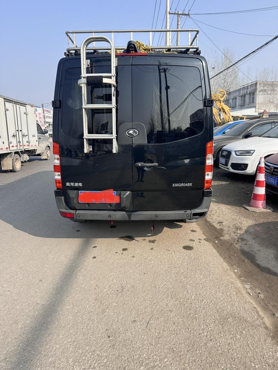 15年金龙海格房车.2.8t柴油手动6速