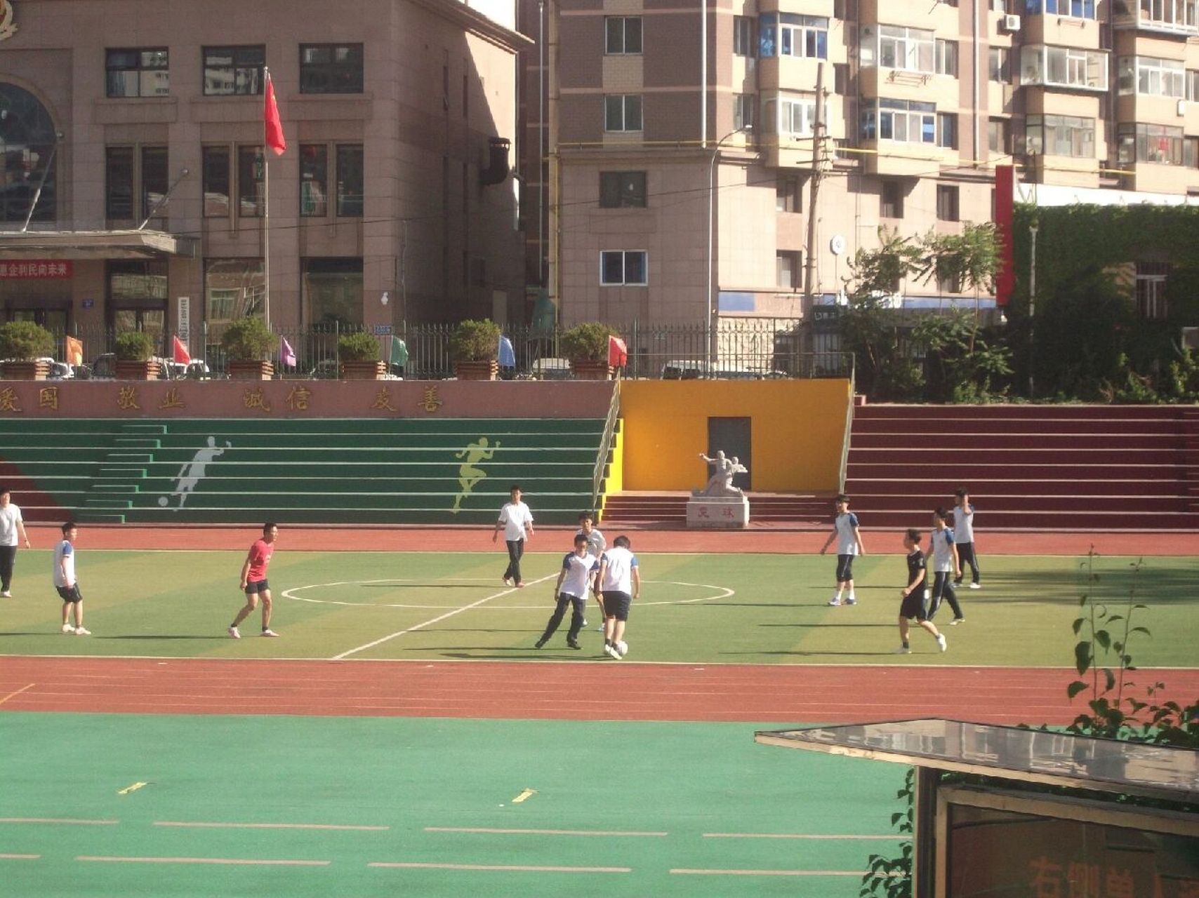 大连市第十六中学 欢迎学弟学妹报考16中00