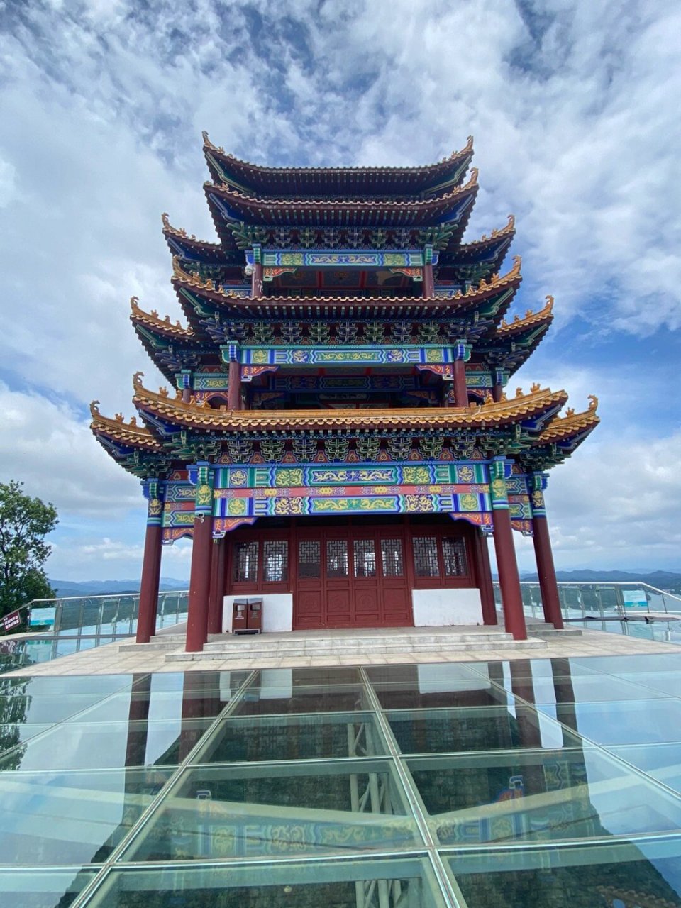 仙女湖(三) 江西省新余市仙女湖龙王岛位于仙女湖湖内的中心部位,它的