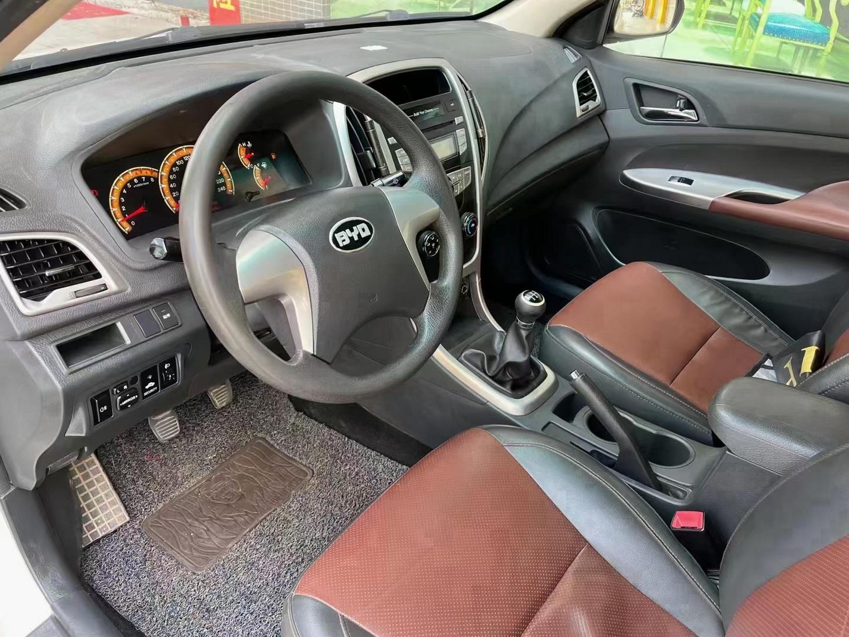 2016年改款比亚迪f3,1.5手动挡.