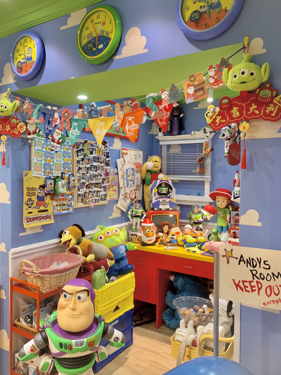 被玩具堆满的安迪小房间📚每个角落都可爱🏠 越来越满越来越乱