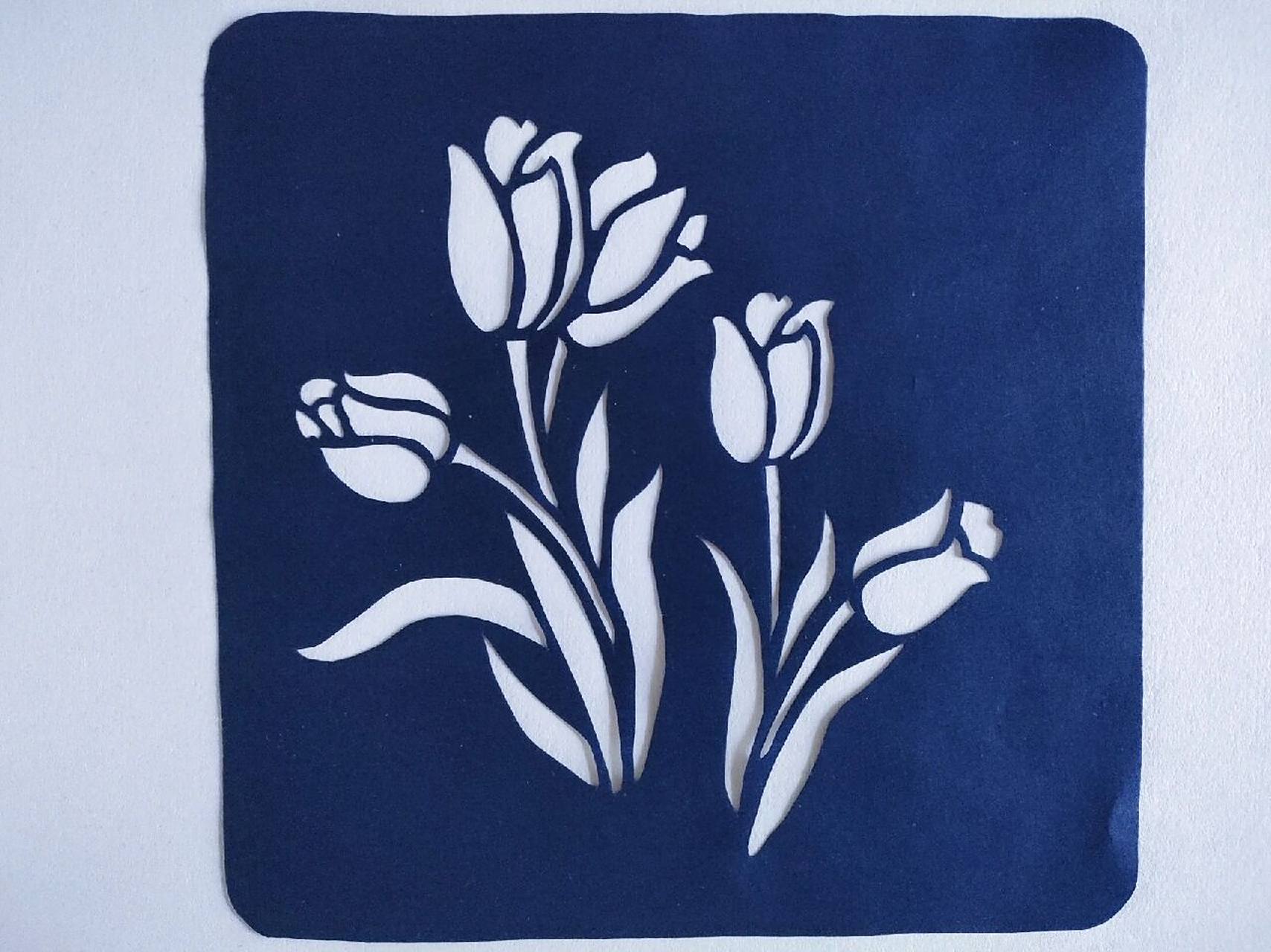 【刻纸欣赏】简单好刻的阴刻郁金香剪纸.