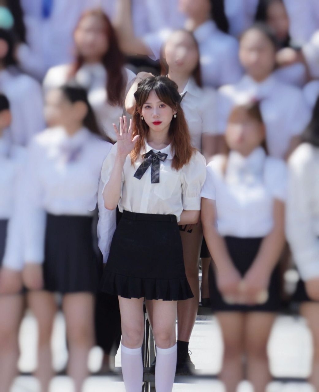 毕业照穿搭心机 首先祝大家毕业快乐哦～ 因为每年的六七月份都是许多