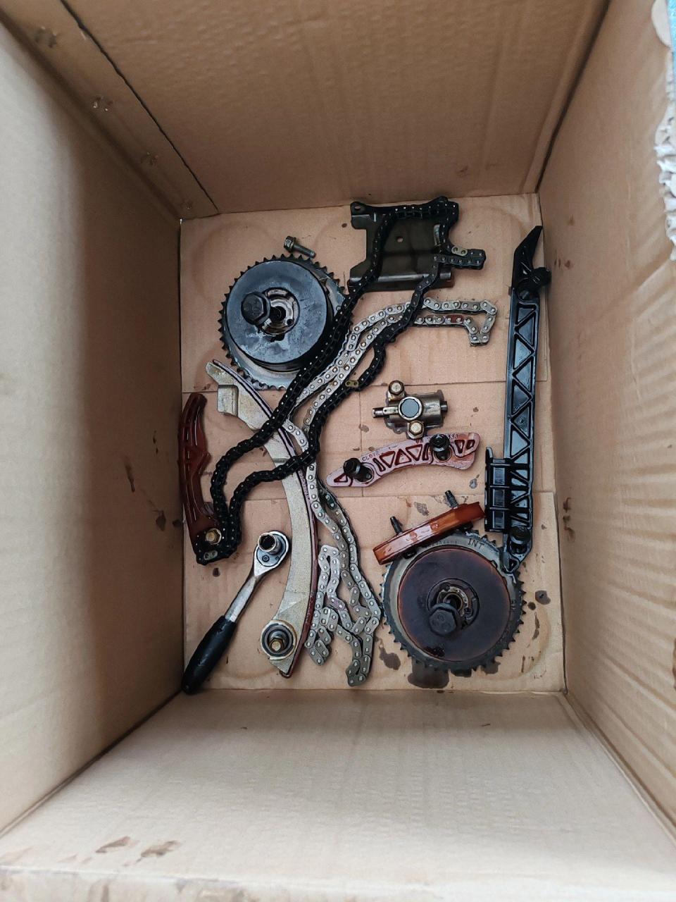 别克gl8更换正时链条一套