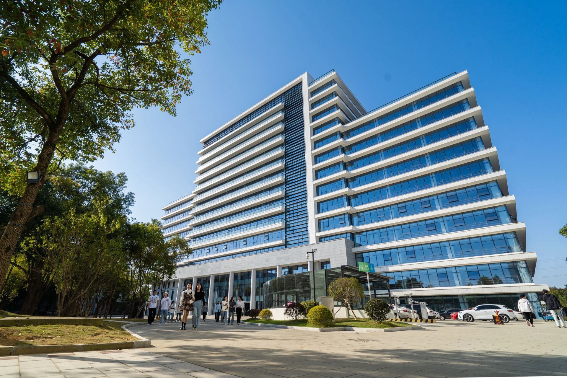 关于浙江宇翔职业技术学院想问的留下问题 校内老师,空了看见就会回复