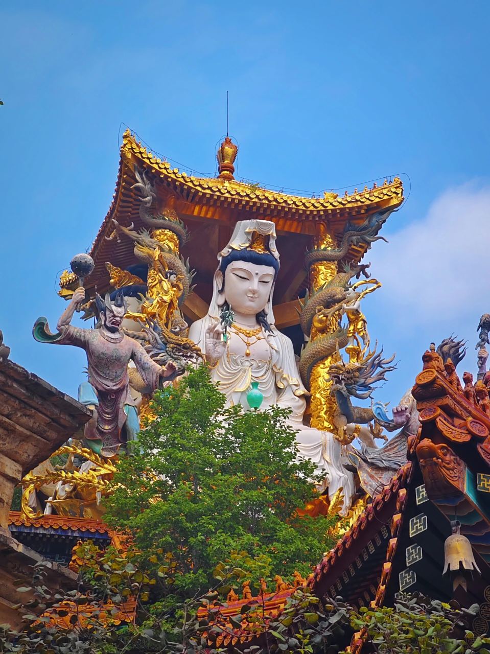 白瀑寺93最玄幻震撼的古寺!