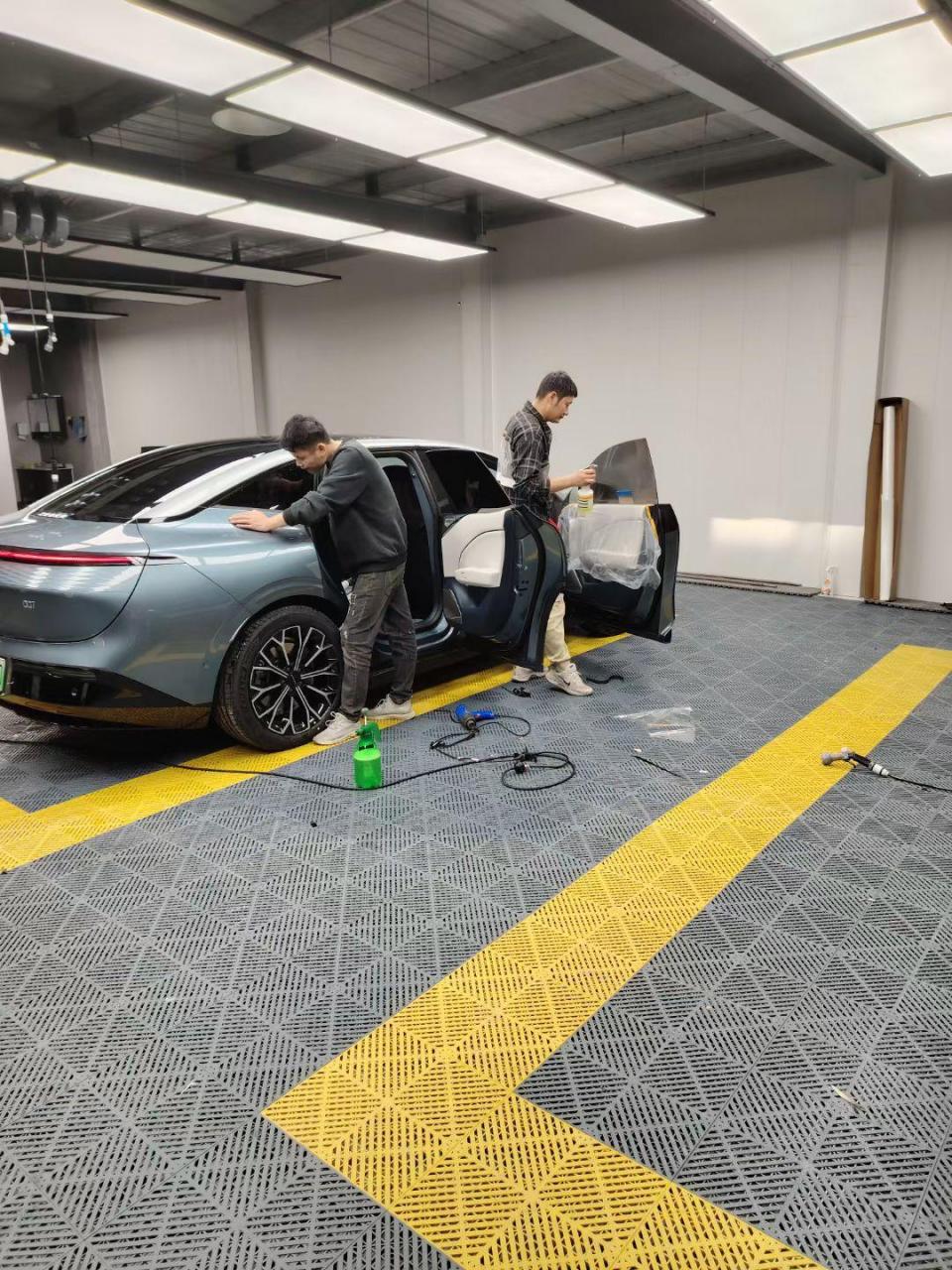 极氪007贴膜量子膜水晶80 钛金16.