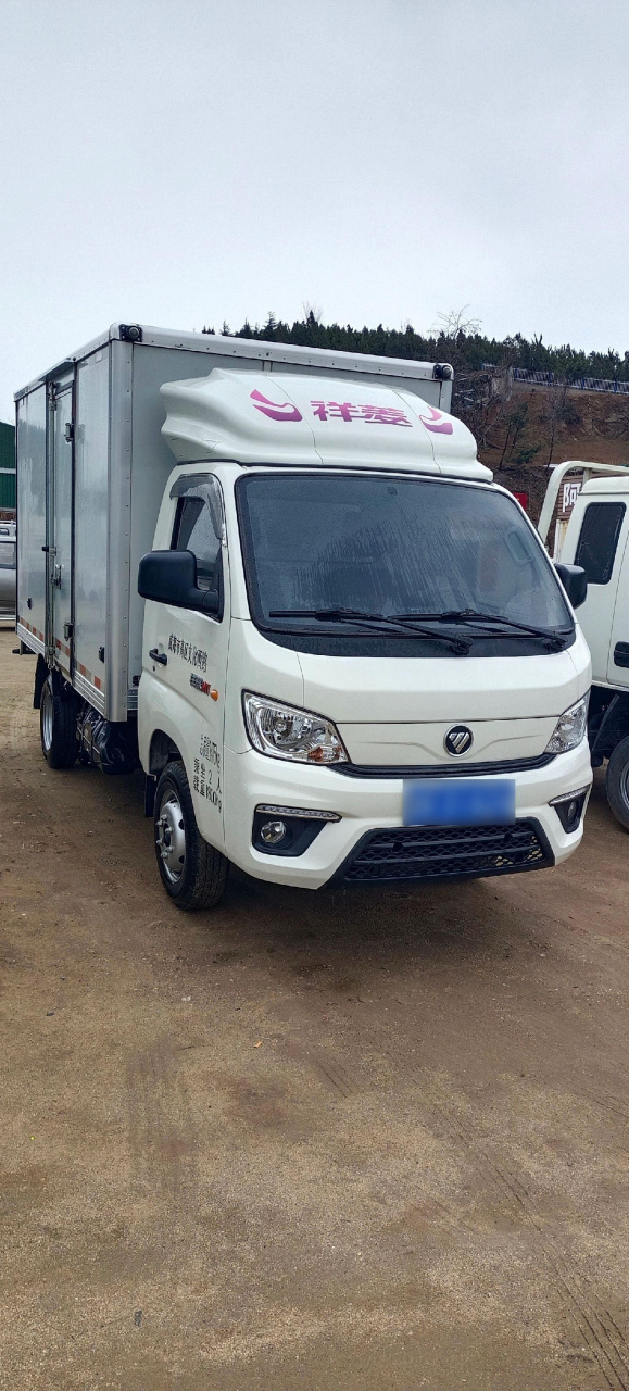 福田祥菱3米3厢式货车.