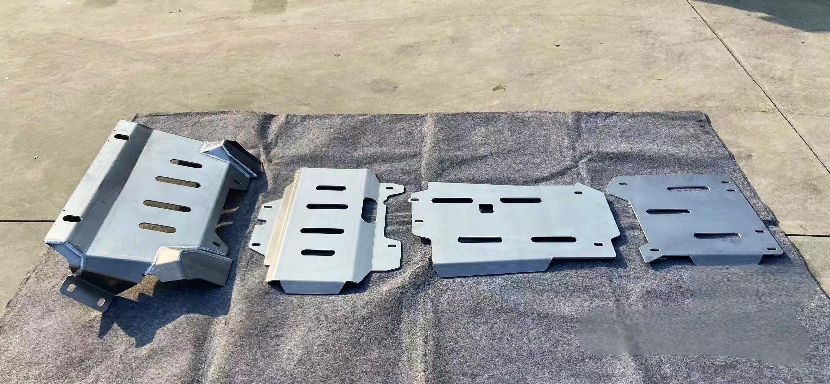 日产纳瓦拉途达二代铝镁合金护板 厚度 5毫米和8毫米   重量 20kg和