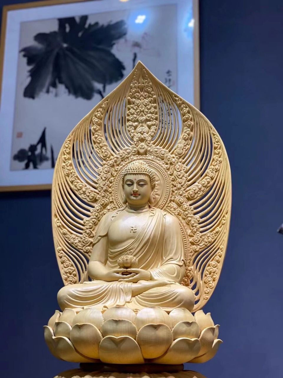 名】加拿大桧木 释迦牟尼佛 【简介】雕工精湛,立体感强 神态庄严雍容