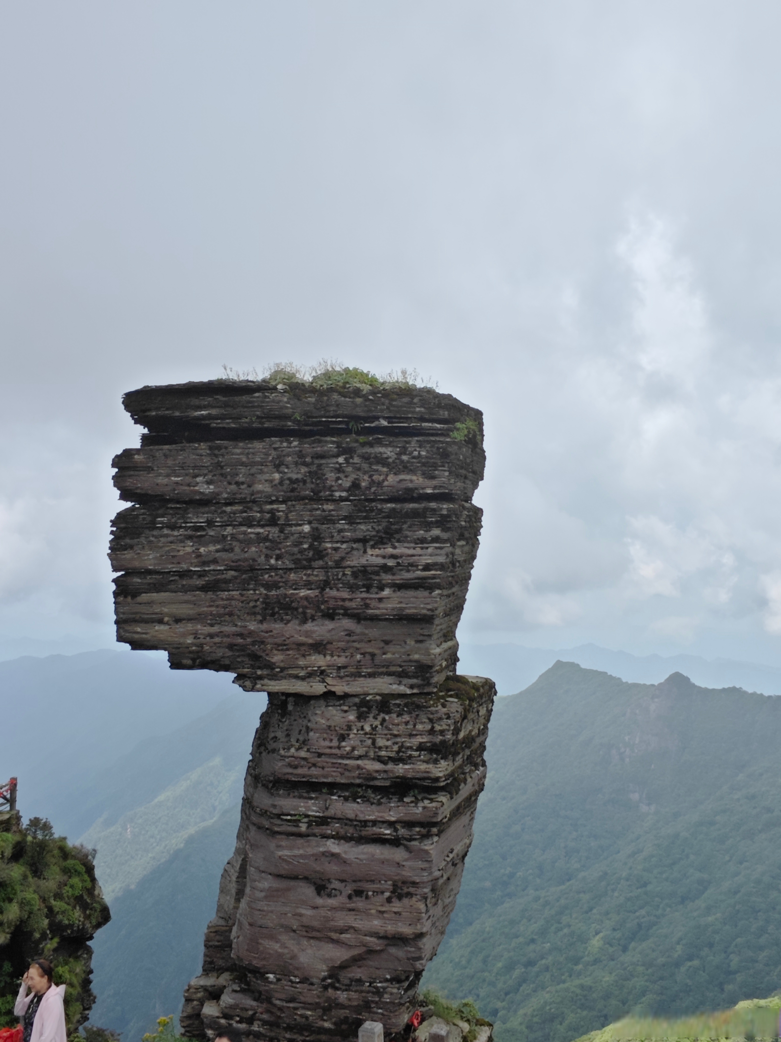 世界自然遗产地贵州梵净山:蘑菇石