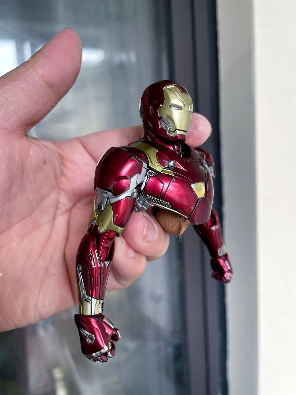 儿童版钢铁侠mk46 金色全改,加了0999一丢丢战损掉漆 过几天更新