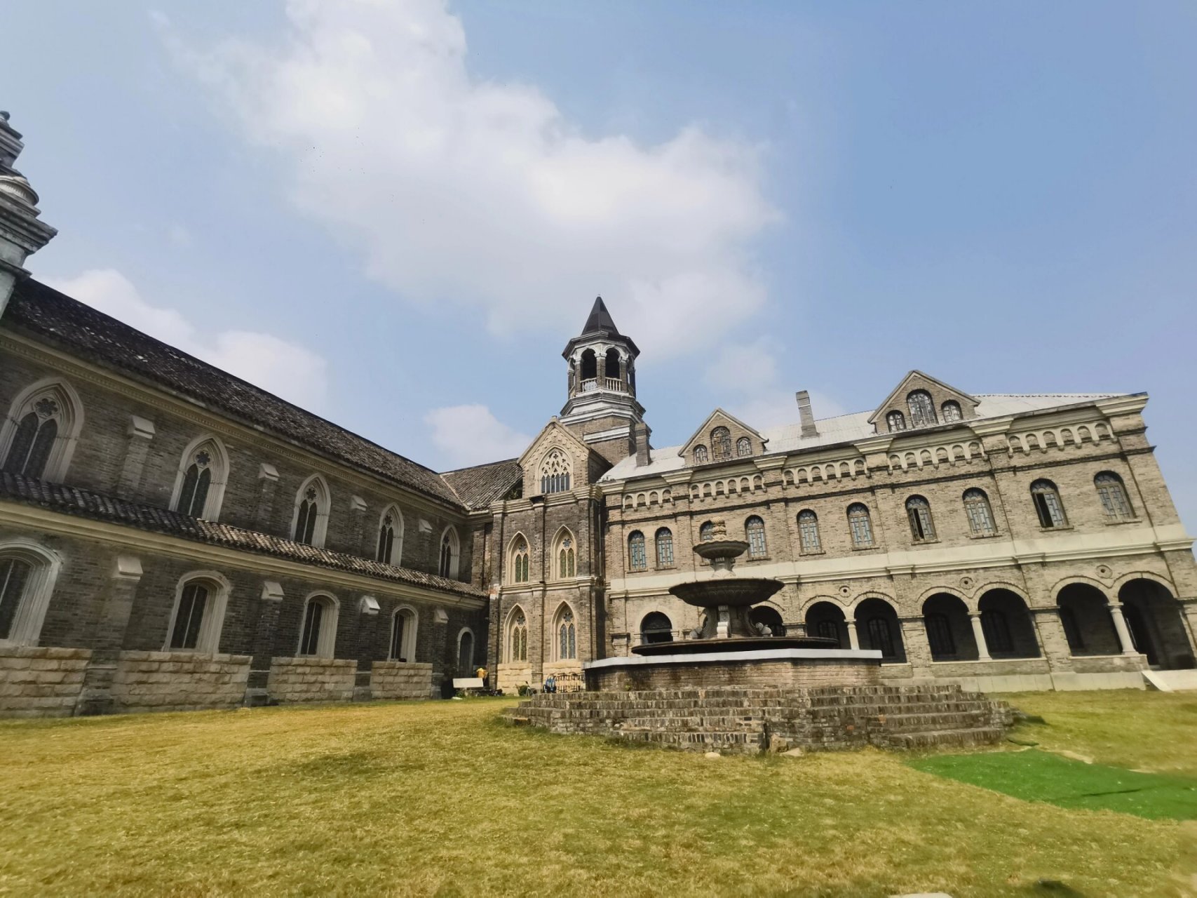 溧水石湫影视基地,门票原价60元,美团49.