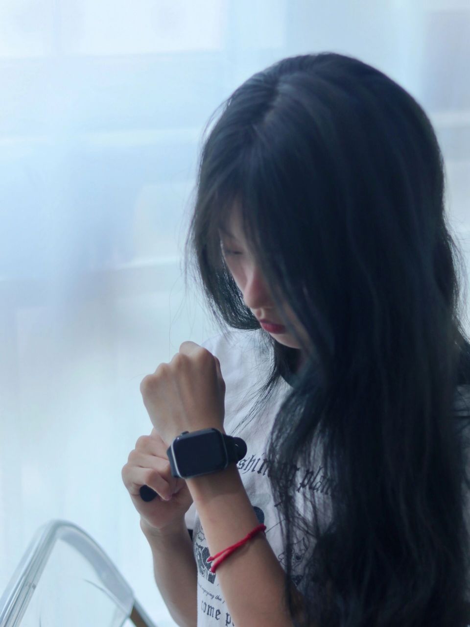 诺巴曼智能手表 白色的表带很有高级感 表盘也可以自行变换风格 打