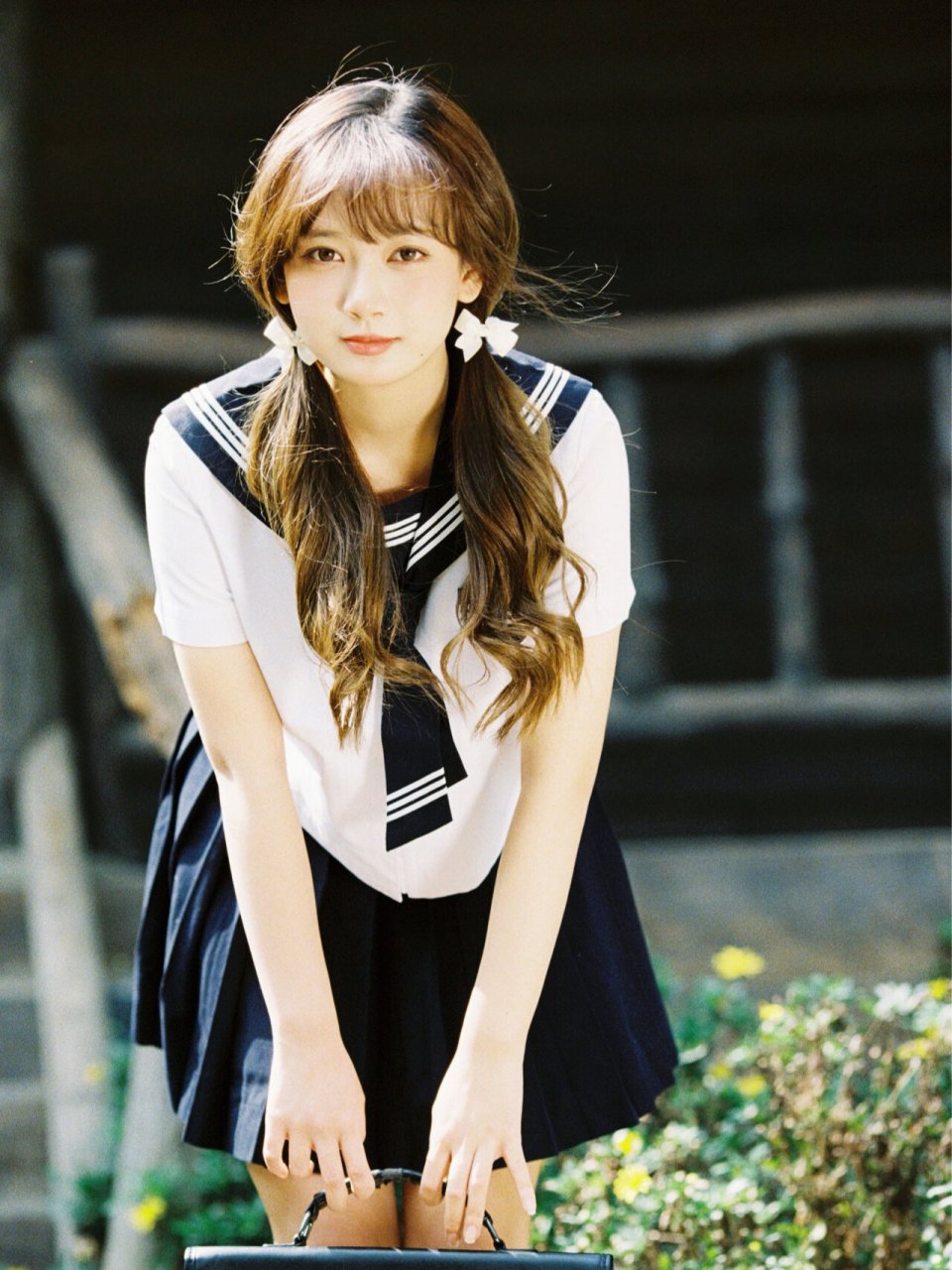 日系jk制服胶片写真|绝美的逆光少女感 我太喜欢这组照片了,简直绝了!