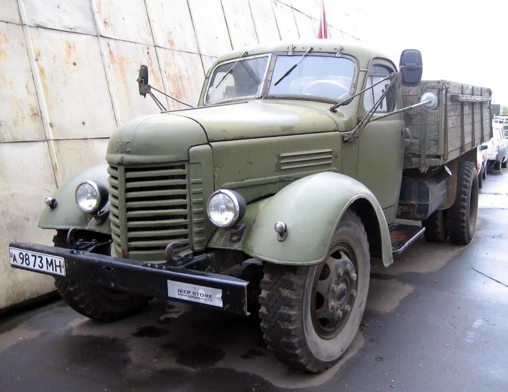 1956年7月13日,吉林省长春市第一汽车制造厂组装出中国第一辆汽车,这
