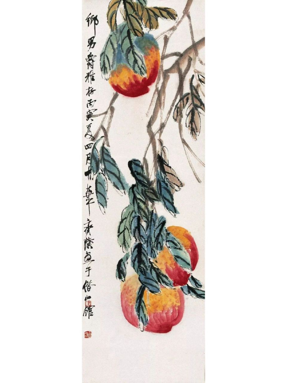 这样的夸张手法,是从民间艺术借鉴来的——雕花艺匠出身的齐白石,对