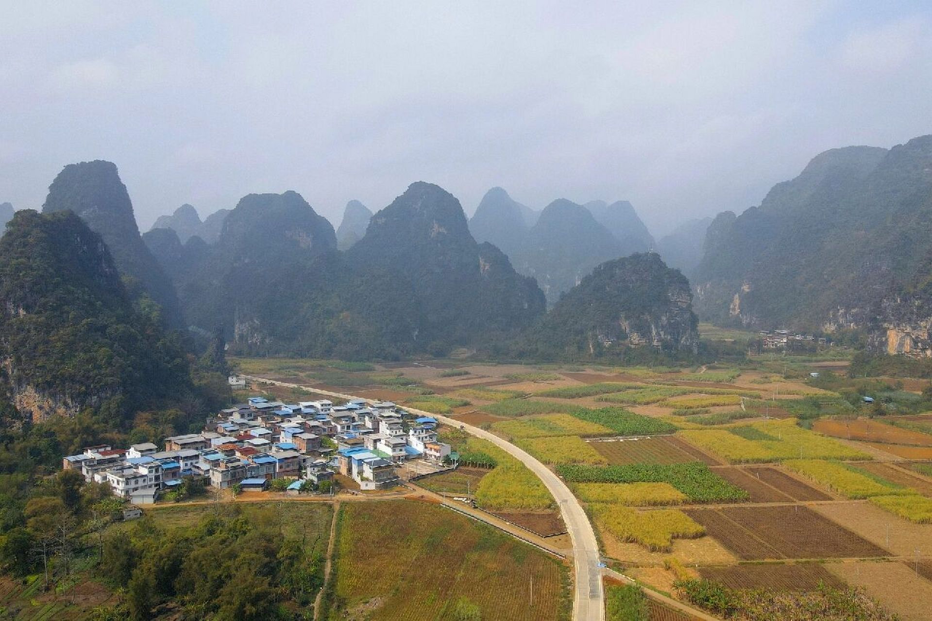 廣西沿邊公路自駕攻略(7大必遊地) 中越邊境沿邊公路上的美景應接