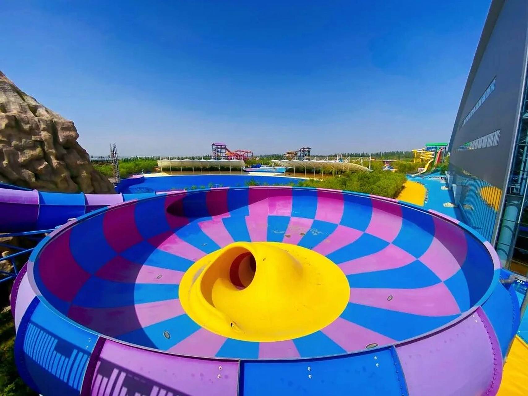 带你了解包头小白河温泉水世界!