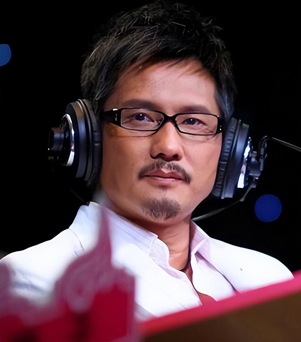 用ai"复活"了女儿 还记得当年那个犀利吐槽选手的那个评委包小柏吗?