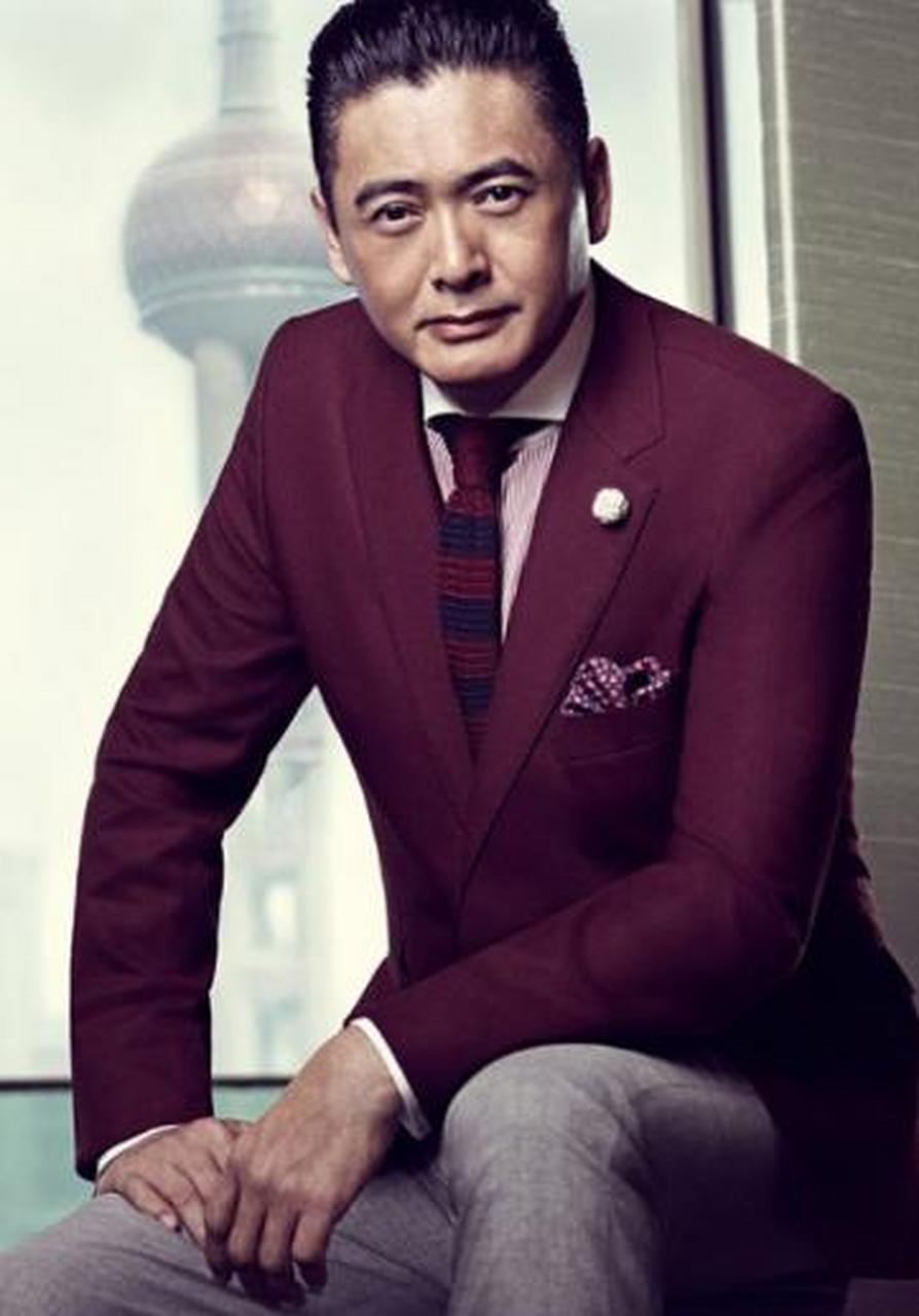 太惊喜了,周润发的新电影终于定档了,可惜的是,海报上某个人的姓名