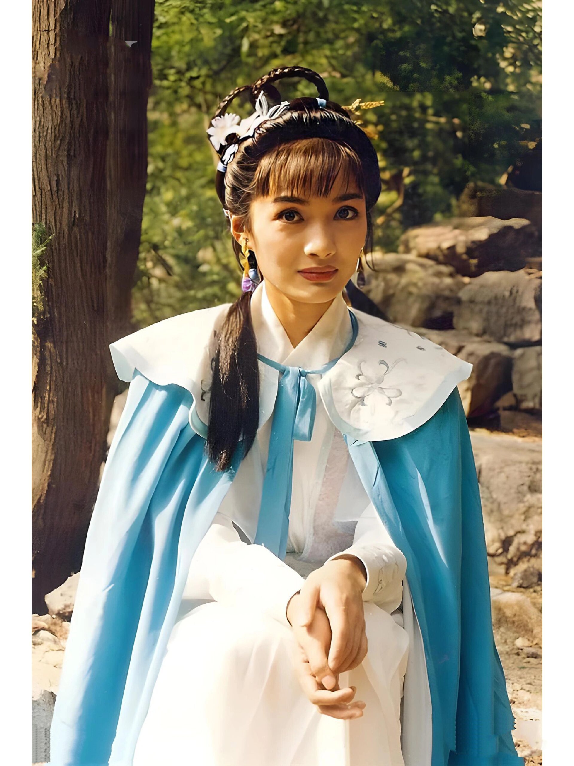 白眉大侠,内地武侠开山之作 里面的服装与人物角色刻画深入人心 80后