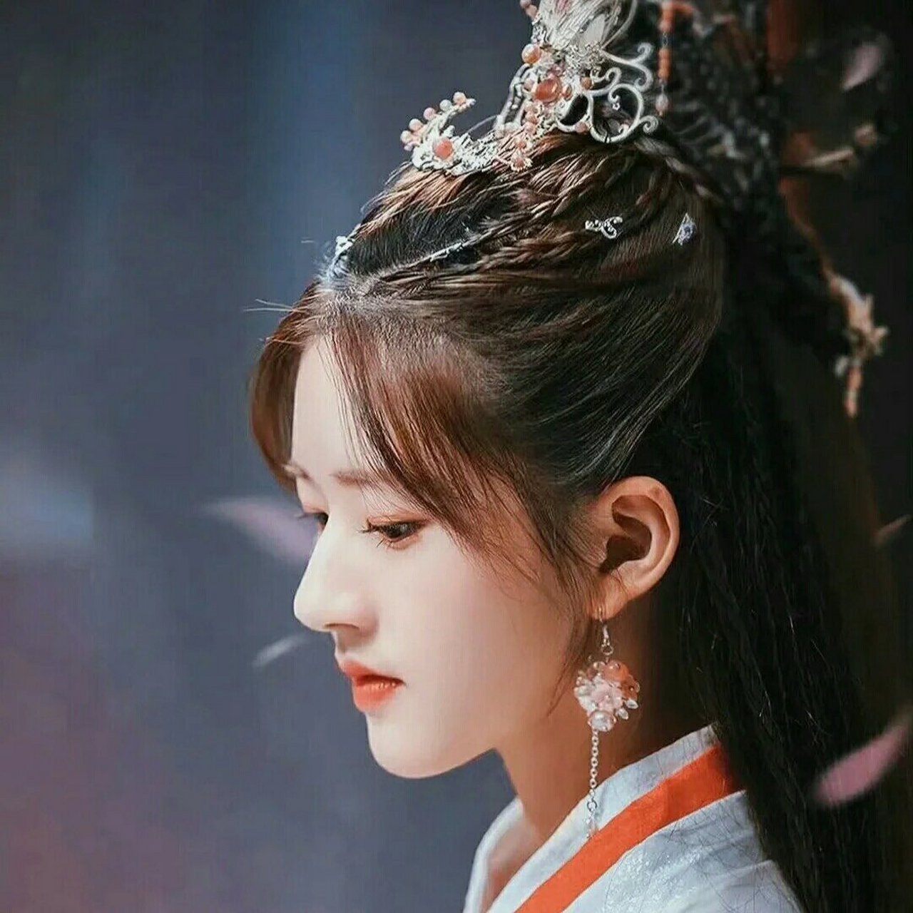 赵露思古装头像