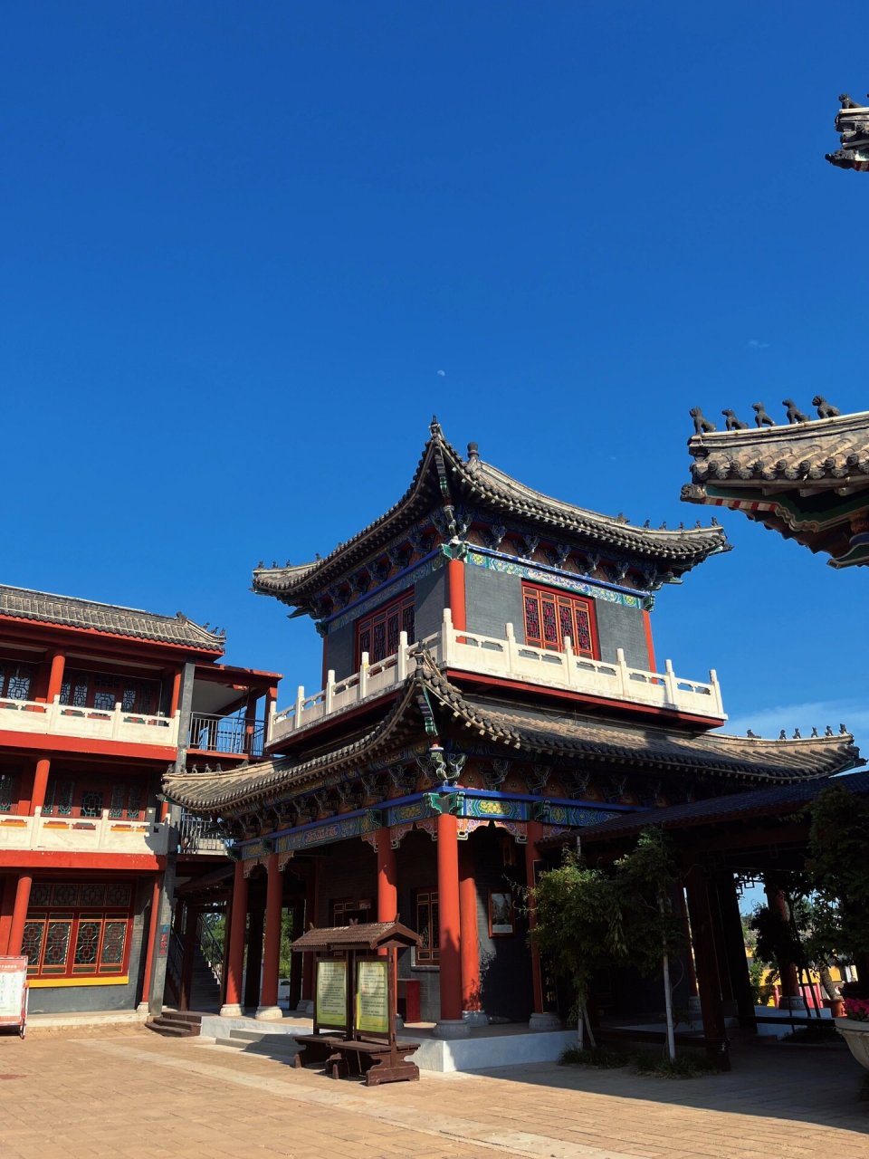 秦皇岛|法云寺 96地点:海港区新店子村法云寺 97开放时间:6:00-17