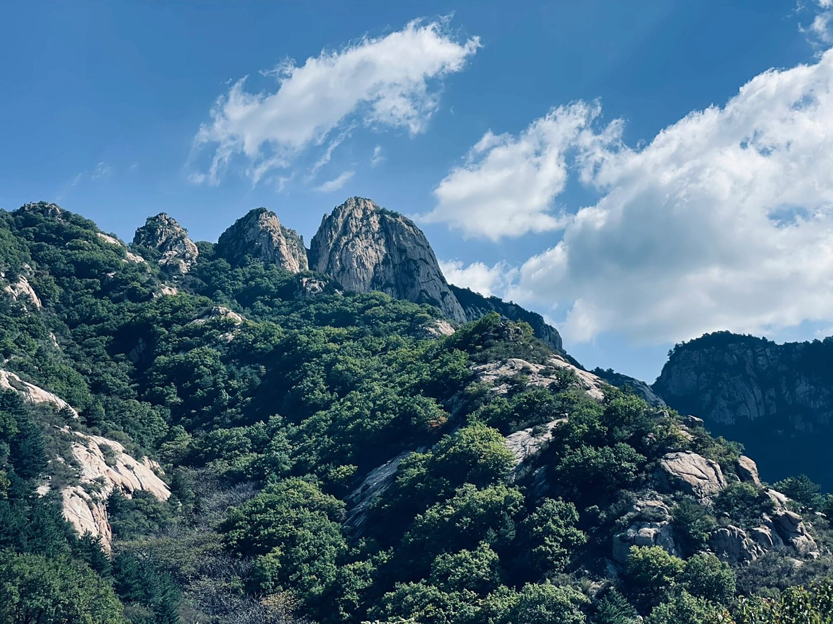 太原古交二龙山风景 偶然和同事一起去踏青游玩,拍了很多有趣的照片.
