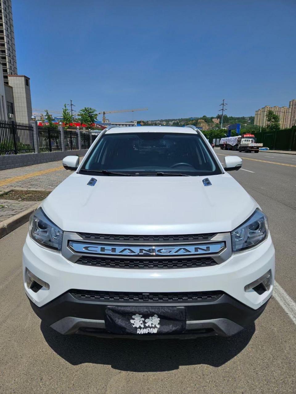 最新到店18年长安cs75自动1.