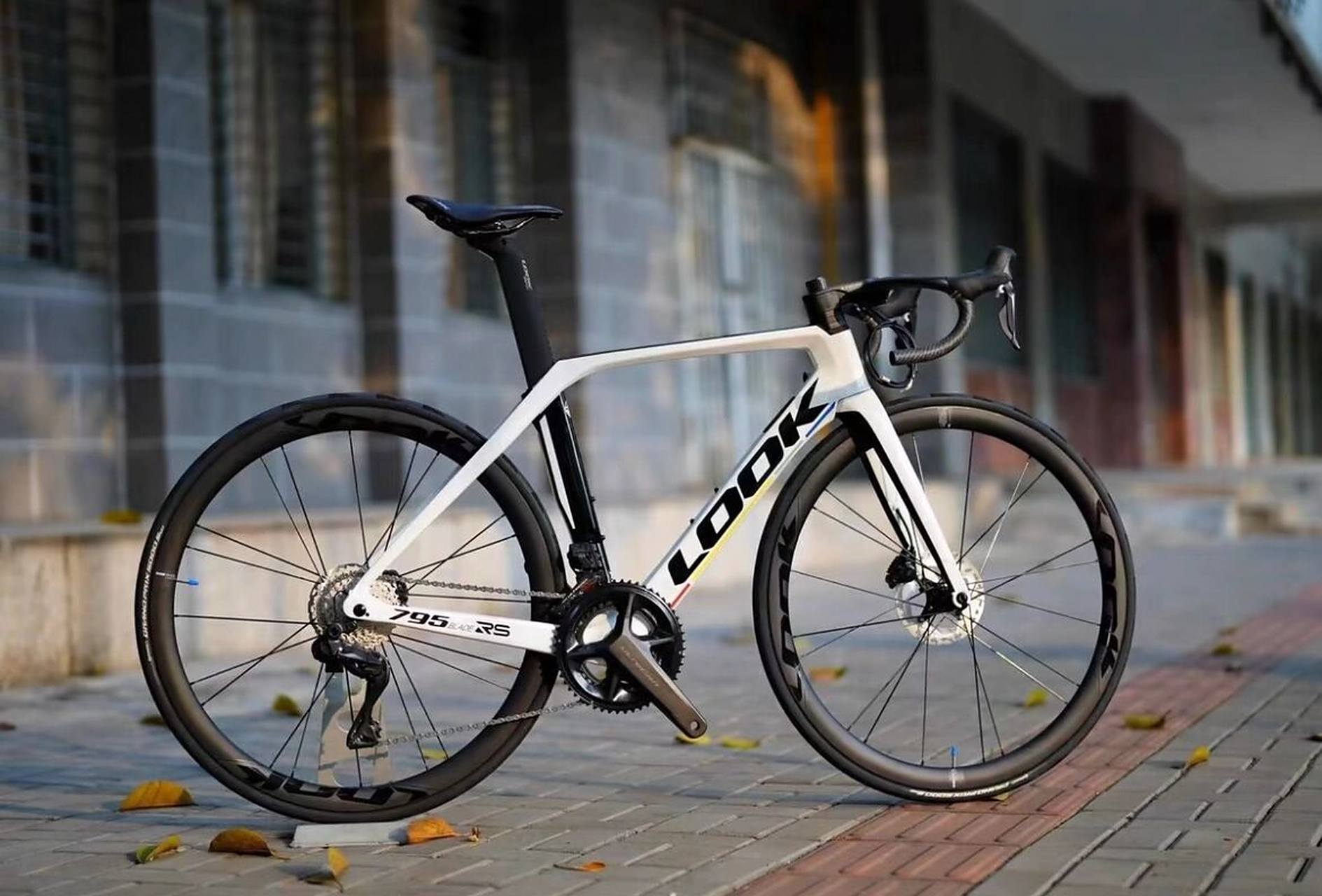 不到5w,顶级气动车look795rs 早 今日推荐:look 795 blade rs 最纯正