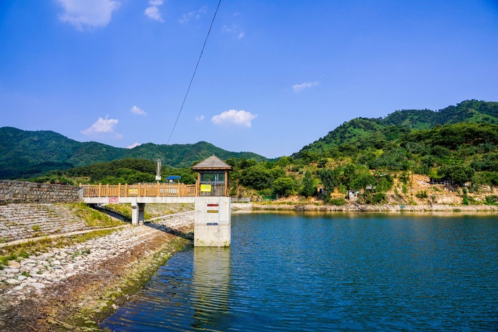 02#最in山东打卡地# 位于济南市南山区西营街道藕池水库,深山之中