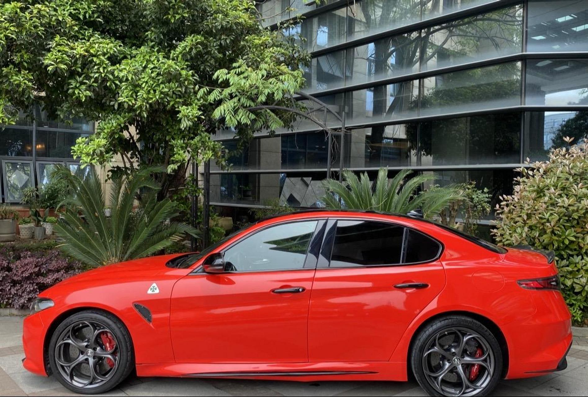 阿尔法罗密欧giulia 四叶草 售价:52.